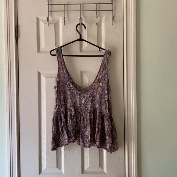 3/$20 loose peplum top - Picture 2 of 2